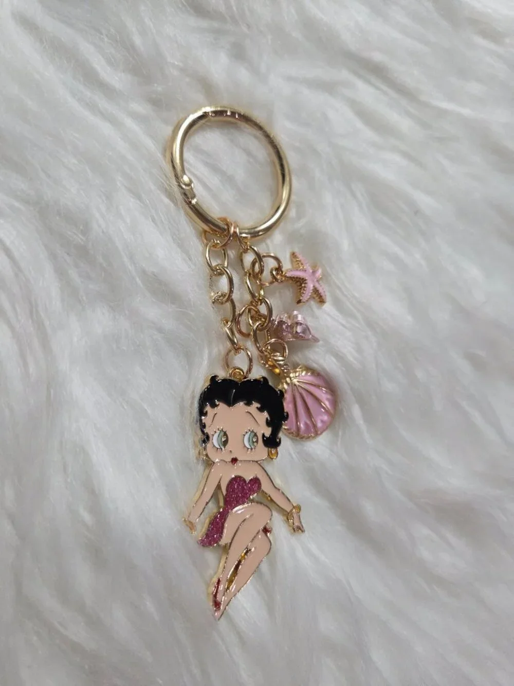 Betty Boop with Seashell Accent Keychain